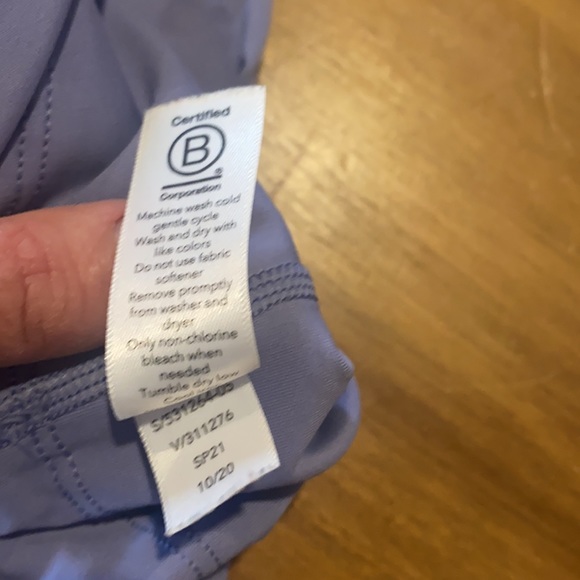 Athleta Crop XS - Picture 5 of 6